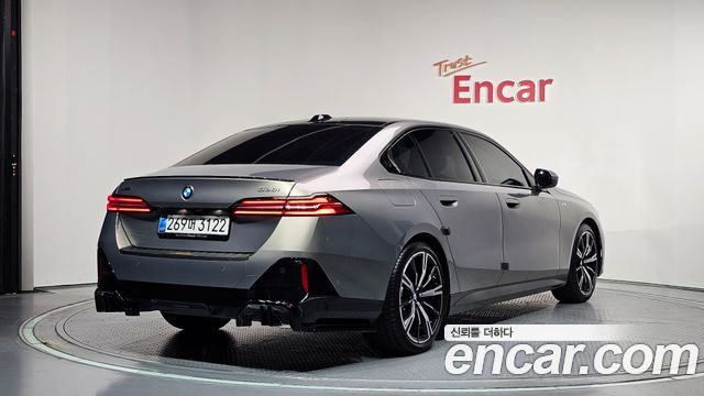 BMW 5 Series (G60) 530i xDrive M Sport 2025 — фото 2