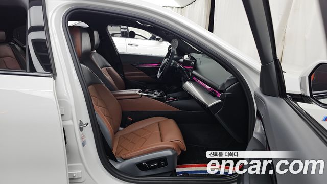 BMW 5 Series (G60) 530i xDrive M Sport 2024 — фото 11