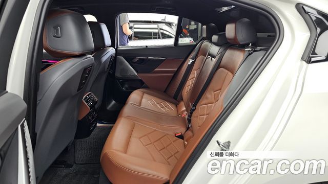 BMW 5 Series (G60) 530i xDrive M Sport 2024 — фото 26