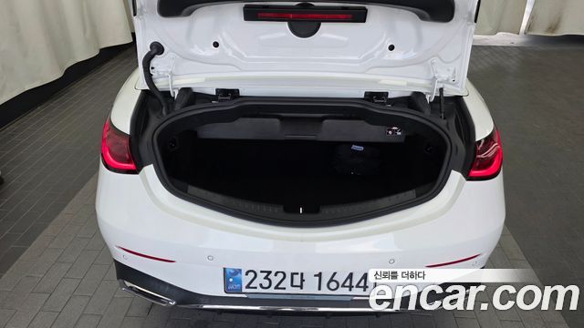 Mercedes-Benz CLE-Class (C236) CLE200 Cabriolet 2024 — фото 20