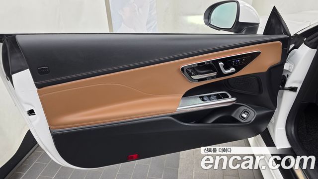Mercedes-Benz CLE-Class (C236) CLE200 Cabriolet 2024 — фото 24
