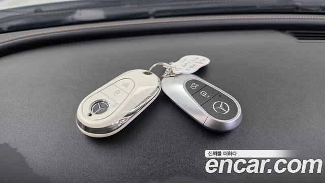 Mercedes-Benz CLE-Class (C236) CLE200 Cabriolet 2024 — фото 29