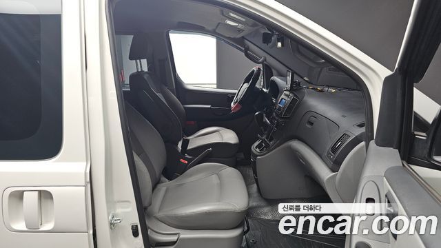 Hyundai Grand Starex Van 5-Seater Smart 2021 — фото 10