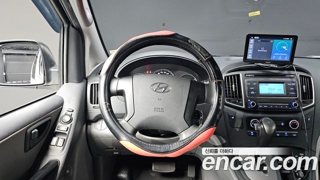 Hyundai Grand Starex Van 5-Seater Smart 2021 — фото 13