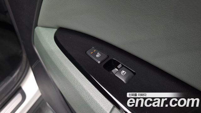 Kia Sportage Hybrid (V) 30Th Edition 2WD 2024 — фото 18