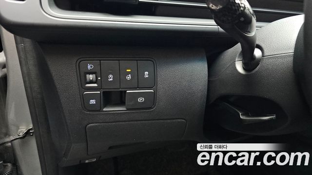 Hyundai Staria 4WD Tourer 11-Seater Modern 2022 — фото 18