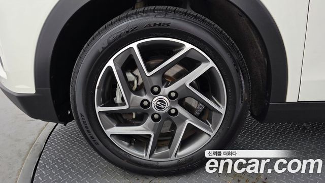 KG Mobility (SsangYong) Very New Tivoli Gasoline 1.5 2WD V3 2022 — фото 5