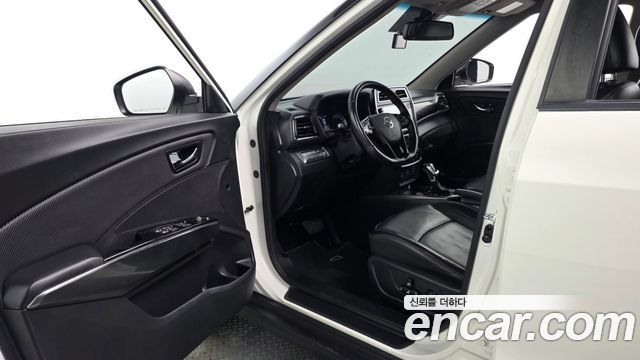 KG Mobility (SsangYong) Very New Tivoli Gasoline 1.5 2WD V3 2022 — фото 10