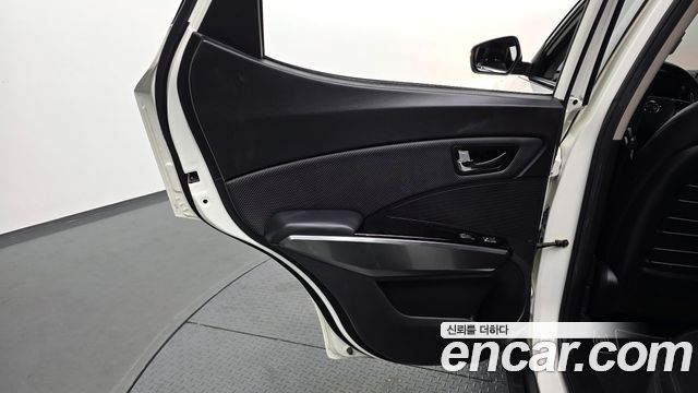 KG Mobility (SsangYong) Very New Tivoli Gasoline 1.5 2WD V3 2022 — фото 25