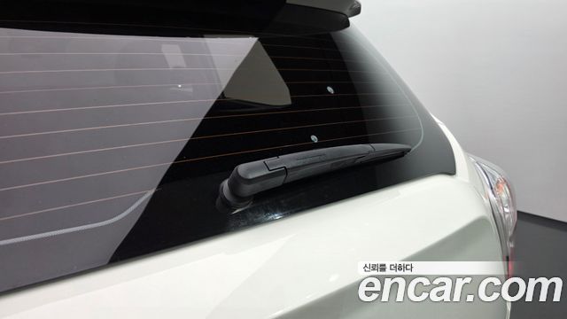 KG Mobility (SsangYong) Very New Tivoli Gasoline 1.5 2WD V3 2022 — фото 32