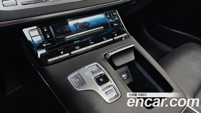 Hyundai Grandeur (IG) 3.0 LPi Rent Car Modern 2022 — фото 9