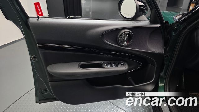 MINI Cooper D Clubman High 2nd 2019 — фото 24