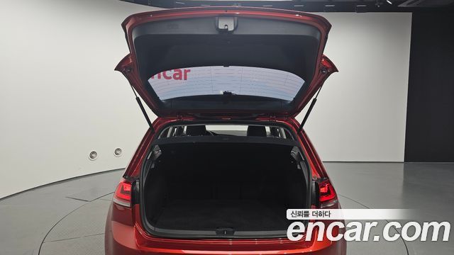 Volkswagen Golf (VII) 2.0 TDI 2015 — фото 24
