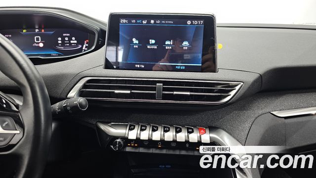 Peugeot 3008 (II) 1.2 Pure Tech Allure 2022 — фото 14