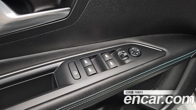 Peugeot 3008 (II) 1.2 Pure Tech Allure 2022 — фото 17
