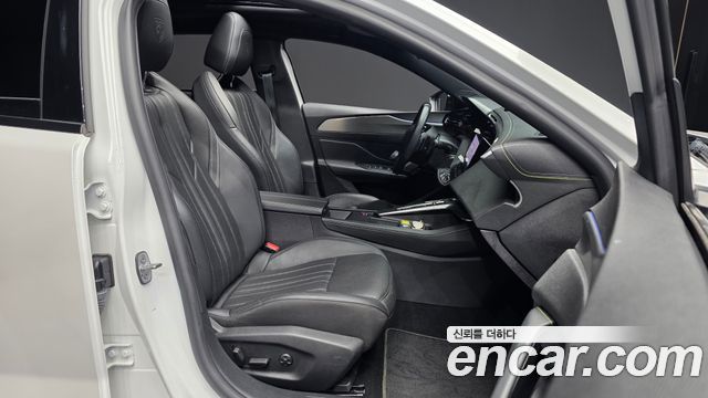 Peugeot 408 1.2 Pure Tech GT 2023 — фото 15