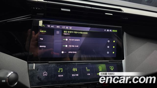 Peugeot 408 1.2 Pure Tech GT 2023 — фото 21