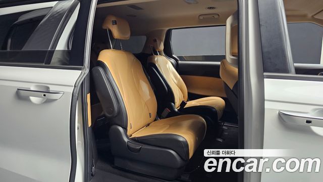 Kia Carnival (IV) Diesel 9-Seater Prestige 2023 — фото 11