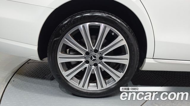 Mercedes-Benz E-Class (W213) E350 4MATIC Exclusive 2023 — фото 21