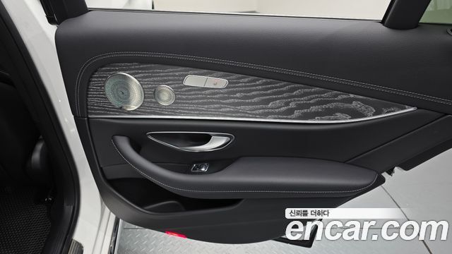 Mercedes-Benz E-Class (W213) E350 4MATIC Exclusive 2023 — фото 25