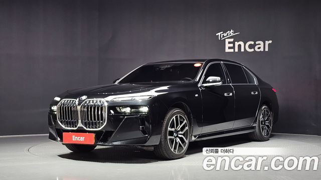 BMW 7 Series (G70) 740d xDrive M Sport 2024 — фото 1