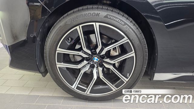 BMW 7 Series (G70) 740d xDrive M Sport 2024 — фото 5