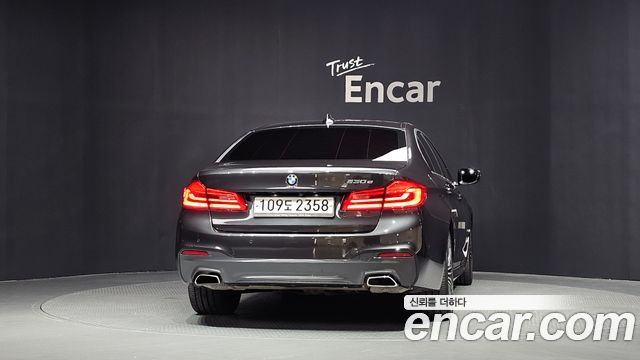 BMW 5 Series (G30) 530e M Sport 2020 — фото 4
