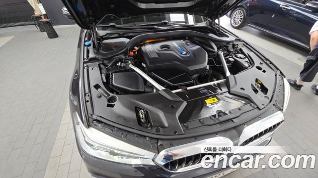 BMW 5 Series (G30) 530e M Sport 2020 — фото 6