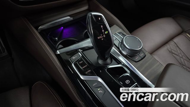 BMW 5 Series (G30) 530e M Sport 2020 — фото 9