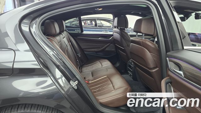 BMW 5 Series (G30) 530e M Sport 2020 — фото 11