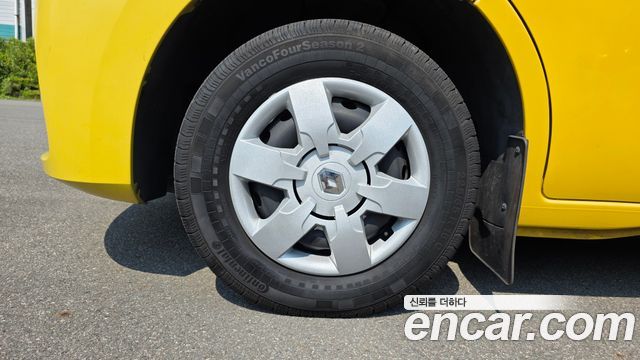 Renault Korea Master School Bus 21-Seater 2020 — фото 5