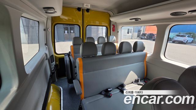 Renault Korea Master School Bus 21-Seater 2020 — фото 18