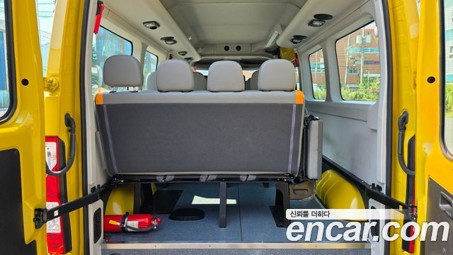 Renault Korea Master School Bus 21-Seater 2020 — фото 19