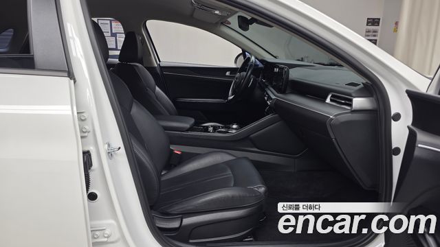 Kia K5 (III) 2.0 Prestige 2022 — фото 11