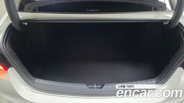 Kia K5 (III) 2.0 Prestige 2022 — фото 20