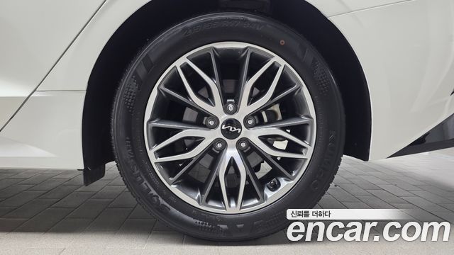 Kia K5 (III) 2.0 Prestige 2022 — фото 21