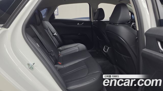 Kia K5 (III) 2.0 Prestige 2022 — фото 26