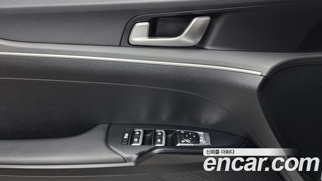 Kia K5 (III) 2.0 Prestige 2022 — фото 31