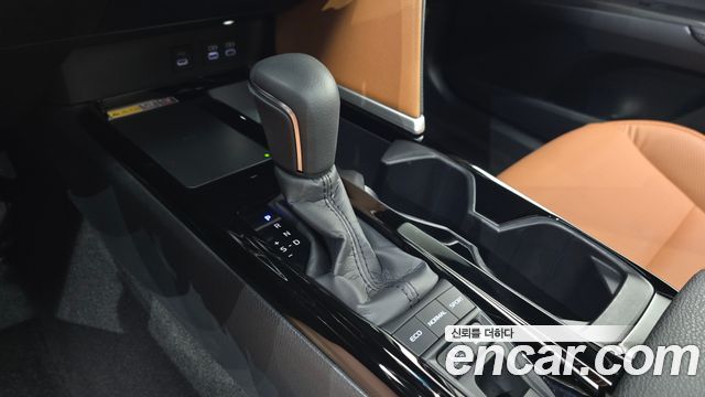 Toyota Camry (XV80) 2.5 XLE Premium Hybrid 2025 — фото 9