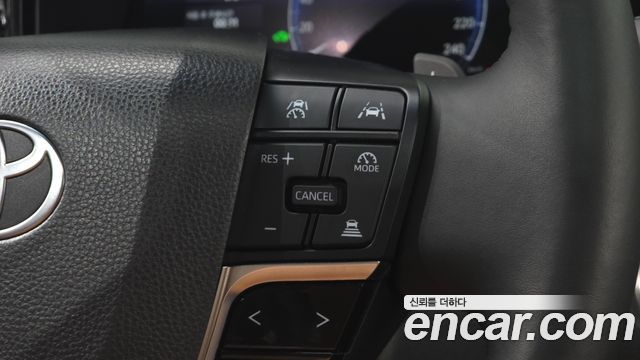Toyota Camry (XV80) 2.5 XLE Premium Hybrid 2025 — фото 23