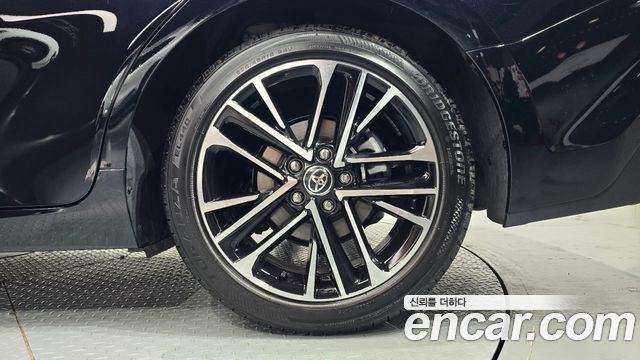 Toyota Camry (XV80) 2.5 XLE Premium Hybrid 2025 — фото 27