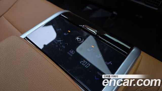 Toyota Camry (XV80) 2.5 XLE Premium Hybrid 2025 — фото 33