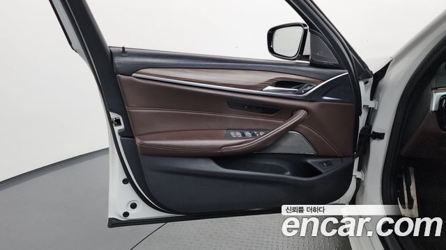 BMW 5 Series (G30) 530i M Sport Package Plus 2020 — фото 24
