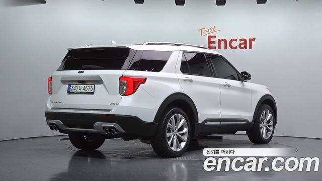 Ford Explorer (VI) 3.0 Platinum 4WD 2022 — фото 2