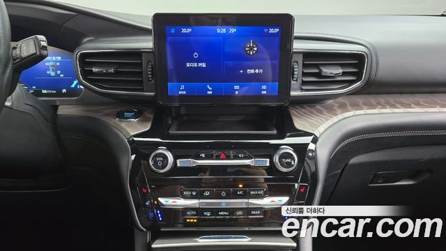 Ford Explorer (VI) 3.0 Platinum 4WD 2022 — фото 16