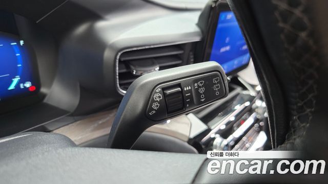 Ford Explorer (VI) 3.0 Platinum 4WD 2022 — фото 34