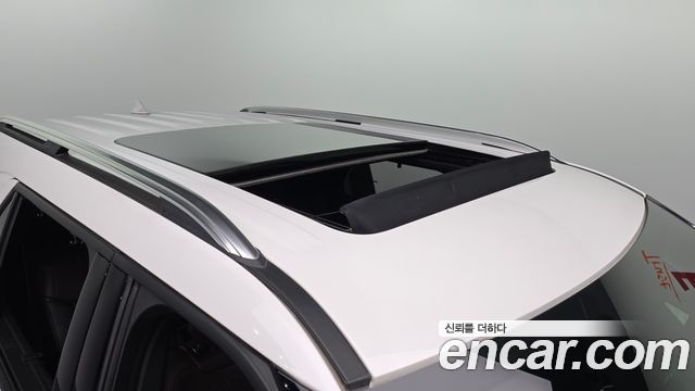 Ford Explorer (VI) 3.0 Platinum 4WD 2022 — фото 36