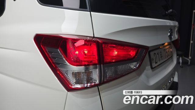 KG Mobility (SsangYong) Korando Turismo 4WD TX 9-seater 2017 — фото 23