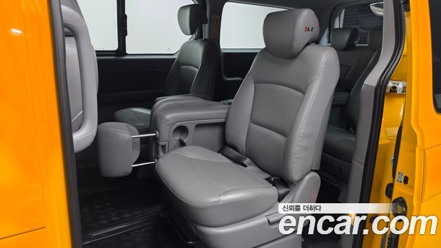 Hyundai Grand Starex School Bus LPi 2021 — фото 32