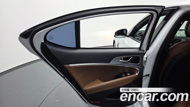 Genesis G70 2.0T AWD Elite 2020 — фото 25